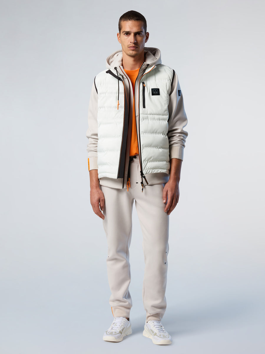 7 | Bit of white | tiburon-vest-603352